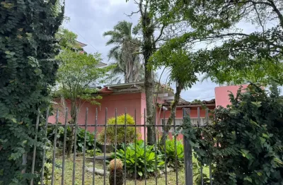 ATENÇÃO! Linda casa com vista para o mar em Itaguaçu, no melhor lugar do bairro!