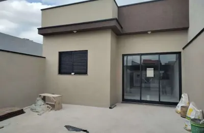 Lindissima casa nova com acabamento de primeira qualidade. 3 dorm.