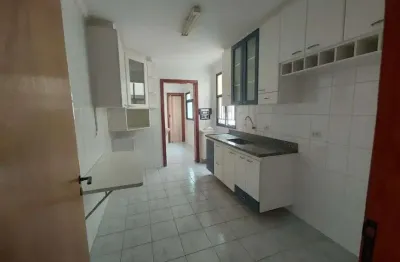 Alugo lindo com três dormitórios sendo um suíte . bosque dos eucaliptos