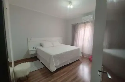 Casa com 2 quartos à venda no Jardim Imperial, São José dos Campos 