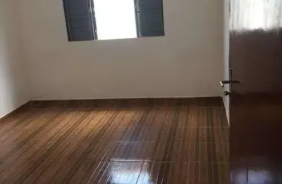 Casa térrea em lote inteiro no bosque dos eucaliptos com edícula completa.