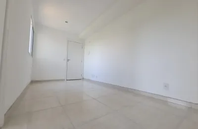 Apartamento 1ª Locação 2 Qts Blindex Banheiro Andar Intermediário