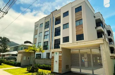 Apartamento mobiliado com 2 dormitórios e suíte na praia de palmas