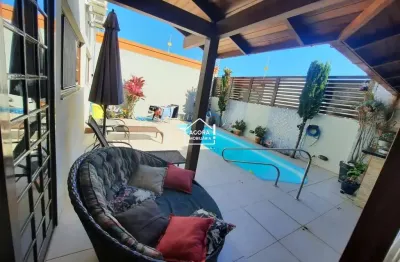 Casa com 5 quartos à venda na Rua Maria Claudino da Cruz, 740, Capoeiras, Florianópolis por R$ 1.500.000