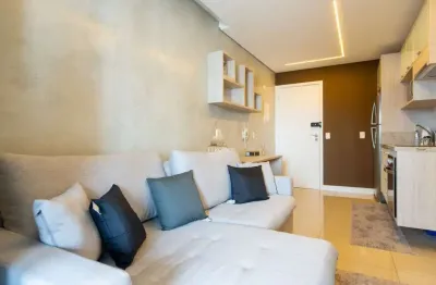 Apartamento mobiliado 43m² - 1 dorm com suíte, 1 vaga e varanda - brooklin