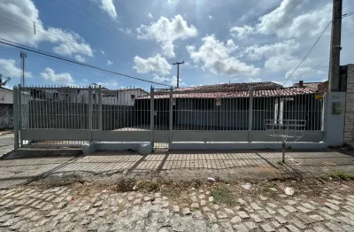Casa à venda na Rua Santiago, 3801, Felipe Camarão, Natal