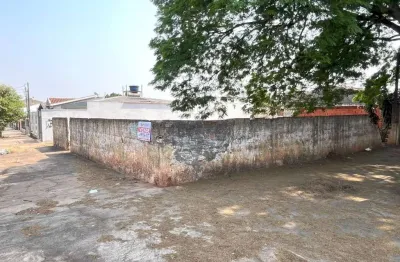 Terreno  de esquina no jardim alvorada. entre as avenidas morangueira e avenida farropilha.