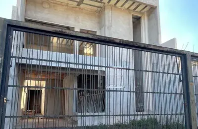 Excelente oportunidade de adquirir um sobrado em construção e personalizar o acabamento!
sobrado em fase final de construção no residencial tuiuti.