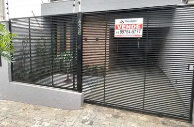 Excelente oportunidade de comprar um linda casa com piscina! casa com acabamento de alto padrão.
casa  mobiliada  próximo a farmácias, padarias, lojas, igrejas, mercados, escolas e restaurantes.