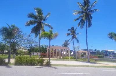 Village na praia de guarajuba, 50 metros da praia, frente a praça da juventude