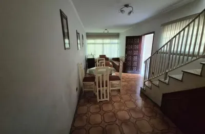 Casa com 3 quartos para alugar na Rua dos Macaxás, --, Vila Nair, São Paulo por R$ 4.700