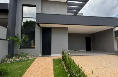 Casa a venda condomínio san marco, com 155m², 3 suítes, piscina, 4 vagas de garagem,