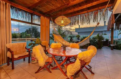 Cobertura na praia do campeche com 2 dormitórios à venda, 210 m² por r$ 2.700.000 - campeche - florianópolis/sc