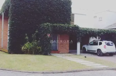 Casa ampla e mobiliada com 5 dormitórios para alugar em condomínio fechado no Campeche