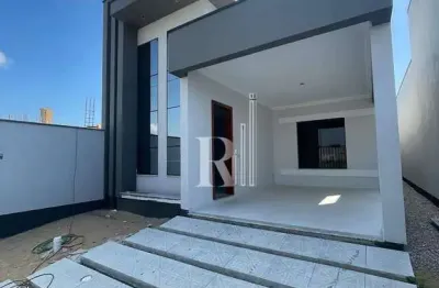 Casa disponível á venda com 84m²,  duas vaga de garagem sendo uma coberta e um amplo espaço no quin