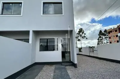 Sobrado para locação semi mobiliado com 02 suítes, cozinha mobiliada e quintal com amplo espaço, jo