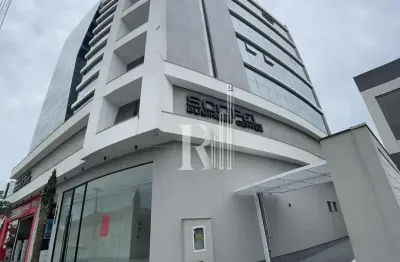 Sala comercial disponível para locação em localização privilegiada do centro de  tijucas/sc