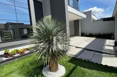Casa alto padrão disponível para venda com 3 dormitórios, 4 vagas de garagem e ofurô, bairro joaia,