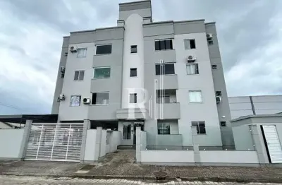 Apartamento no térreo semi mobiliado disponível para locação, próximo a Univali no bairro Universit