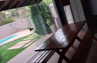 Casa com 3 quartos para alugar na Rua José Antoniassi, 361, Vista Alegre, Curitiba