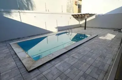 Casa Comercial com 300metros e 4 quartos no Jardim Itália, Cuiabá/MT