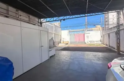 Salão comercial na av. Dom Bosco prox. colégio coração de Jesus