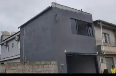 Otimo sobrado de 3 dormitorios em jundiapeba com piscina e suite