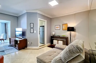 Apartamento com 2 quartos sendo 1 suítes, 2 vagas de garagem, quadra do mar na Barra Sul de Balneário Camboriú SC.