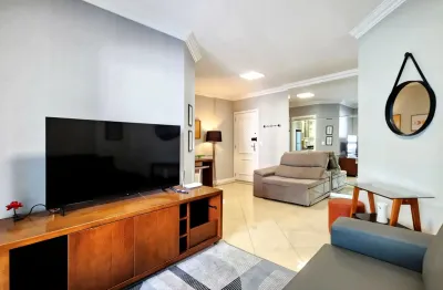 Apartamento com 2 quartos sendo 1 suítes, 2 vagas de garagem, quadra do mar na barra sul de balneário camboriú sc.