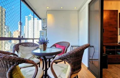 Apartamento a venda com 3 quartos sendo 1 suíte e 1 vaga privativa, no centro de balneário camboriú.