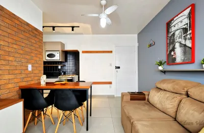 Apartamento com 2 quartos na quadra do mar da Barra Norte de Balneário Camboriú SC