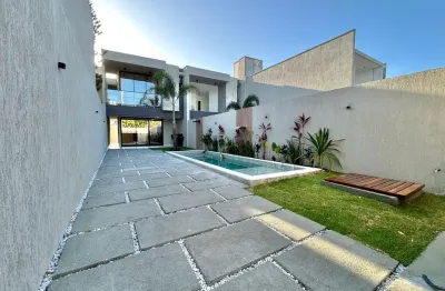 Casa duplex com 147m2, 4 suítes, varanda gourmet, piscina e 2 vagas de garagem no edson queiroz