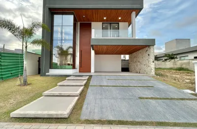 Casa Duplex com 325m2, 4 suítes, escritório e 4 vagas na Cidade Alpha