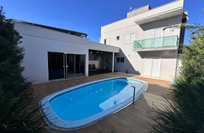 Casa linda no bairro efapi - conforto e segurança em um só lugar!
