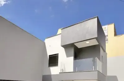 Sobrado à venda no centro de sapucaia do sul, com 75.36 m² de área útil, composto por 2 suítes. localizado em uma região privilegiada.