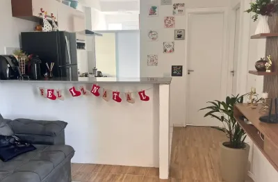 Vista piscina, portaria 24h e mercado no condomínio. ótima localização