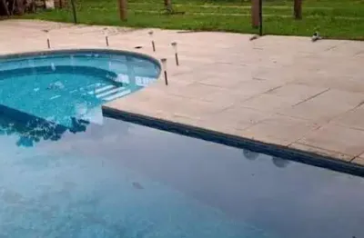 Casa 4 quartos com piscina – espaço e conforto em um terreno amplo!