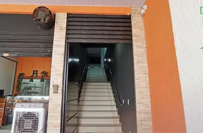 Sala comercial (1º andar/mezanino) - jd guanabara - sua empresa na vitrine da av nazareth!