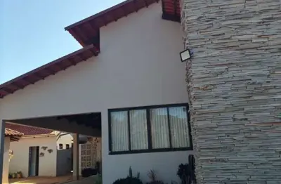 Casa à venda no bairro condomínio parque dos cisnes em goiânia/go