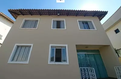 Casa com 4 quartos à venda na Rua Madri 9, 1, Jardins Madri, Goiânia