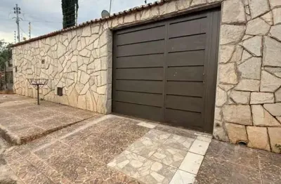 Casa com 3 quartos à venda na Rua Alcides Alves Morais, 1, Paraíso, Anápolis