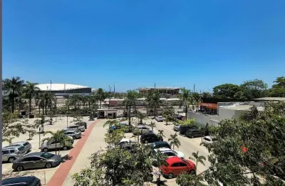 Apartamento Amplo e Completo na Abelardo Bueno, em Condomínio Clube Jóia da Barra