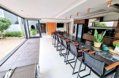 Casa com 4 quartos à venda na Rua dos Acaris, 10, Jardins Munique, Goiânia