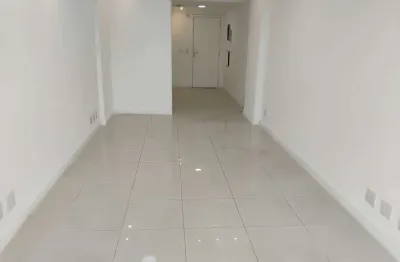 Sala comercial à venda na Estrada dos Bandeirantes, Taquara, Rio de Janeiro