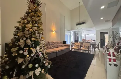 Sobrado de Esquina 4 Suítes para Venda no Jardins Valência - Goiânia