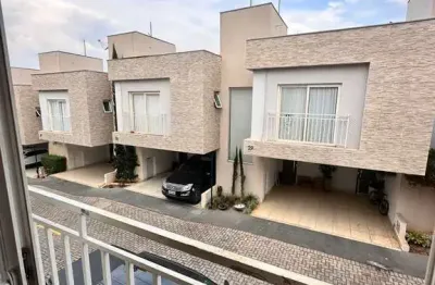 Casa com 3 quartos à venda na Rua B6A, Parque das Laranjeiras, Goiânia