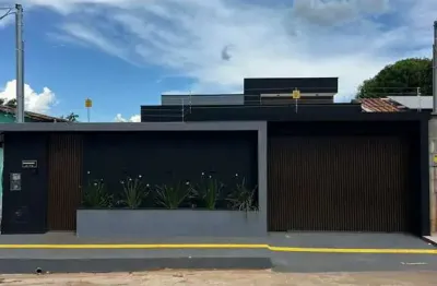 Casa com 3 quartos à venda na Rua Violeta, 1, Jardim dos Buritis, Aparecida de Goiânia