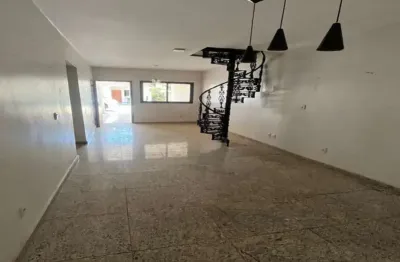 3033 - Casa com 3 quartos, sendo 1 suíte, banheiro social, à venda 195m² por R$ 549.000,00 no Sítio