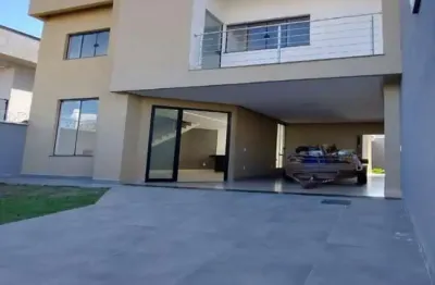 2065 - Sobrado com 3 quartos, sendo 1 suíte, 1 vaga de garagem, à venda 120m² por R$ 650.000,00 no