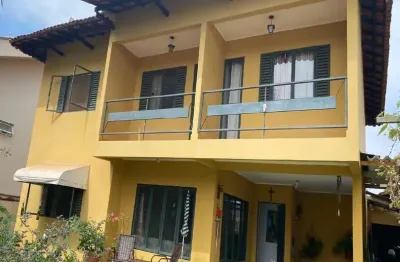 3048 -Sobrado com 4 quartos, sendo 2 suítes, 3 vagas de garagem, à venda 376m² por R$ 860.000,00, S